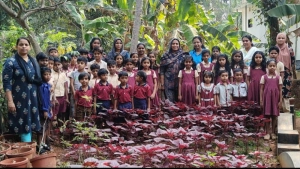 മന്ദം കാവ് പി സ്കൂളിൽ പച്ചക്കറിത്തോട്ടം വിളവെടുപ്പ് ഉദ്ഘാടനം നടത്തി