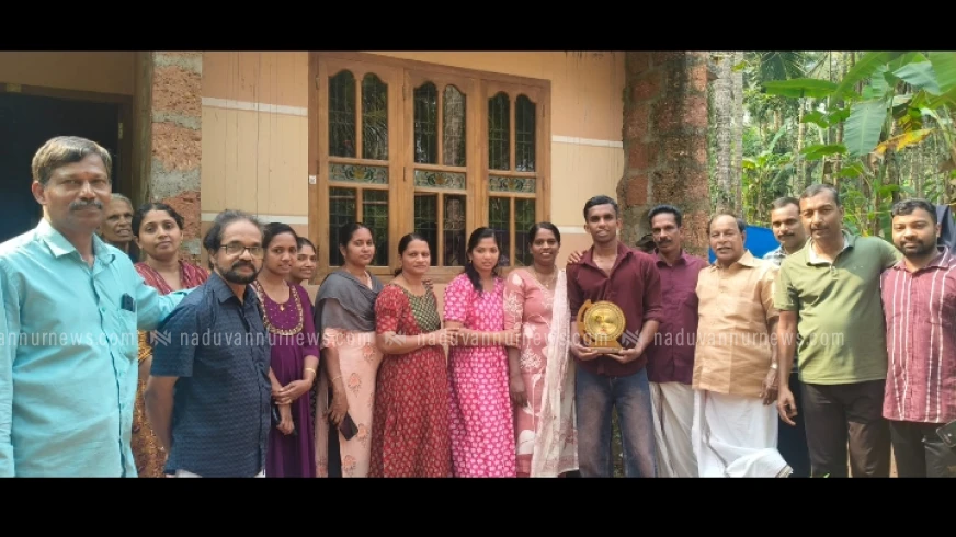  സി.ആർ.പി.എഫിലേക്ക് തിരഞ്ഞെടുക്കപ്പെട്ട നവനീതിന് അനുമോദനം