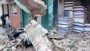 കോഴിക്കോട് വലിയങ്ങാടിയിൽ കെട്ടിടം തകർന്നുവീണു; മൂന്ന് തൊഴിലാളികൾ മരിച്ചു