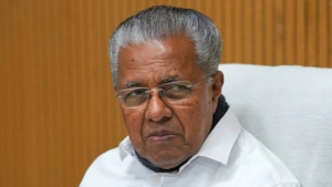 ഡി എ സന്ദേശ വിവാദം; ഇനി സന്ദേശം അയക്കരുതെന്ന് കേരള ഹൈക്കോടതി, സര്‍ക്കാരിന് തിരിച്ചടി