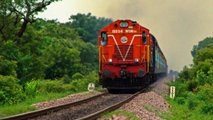 മലബാർ എക്സ്പ്രസിൽ ജനറൽ കോച്ചുകൾ വെട്ടിക്കുറച്ച് റെയിൽവേ