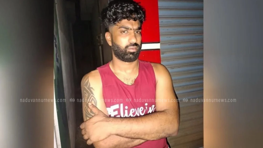  മുത്താമ്പിയിൽ ബസ്സിൽ എംഡി എം എ കടത്താൻ ശ്രമിച്ച കന്നൂര് സ്വദേശി പിടിയിൽ