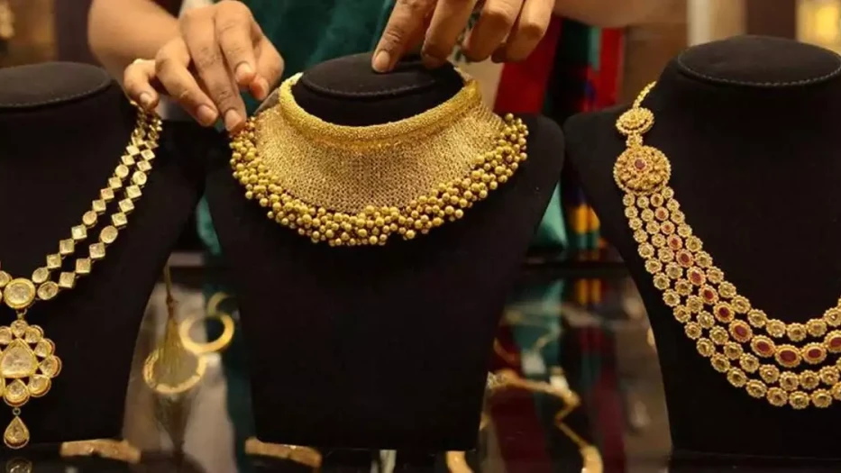  സ്വർണവില വീണ്ടും കൂടി; പവന് 1,18,720 രൂപ