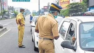 ട്രാഫിക് നിയമലംഘനത്തില്‍ നടപടി കര്‍ശ്ശനമാക്കും ;പിഴ അടച്ചില്ലെങ്കില്‍ ലൈസന്‍സും, ആര്‍സിയും പോകും