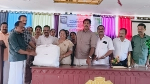 പാലിയേറ്റീവ് ദിനാചരണം; ചെറുവണ്ണൂരിൽ കിടപ്പ് രോഗികൾക്ക് കിറ്റ് വിതരണം