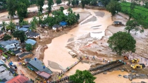 മുണ്ടക്കൈ ഉരുള്‍പൊട്ടല്‍ ദുരിതബാധിതര്‍ക്ക് നല്‍കിയിരുന്ന 9,000 രൂപ സഹായധനം നിര്‍ത്തി 