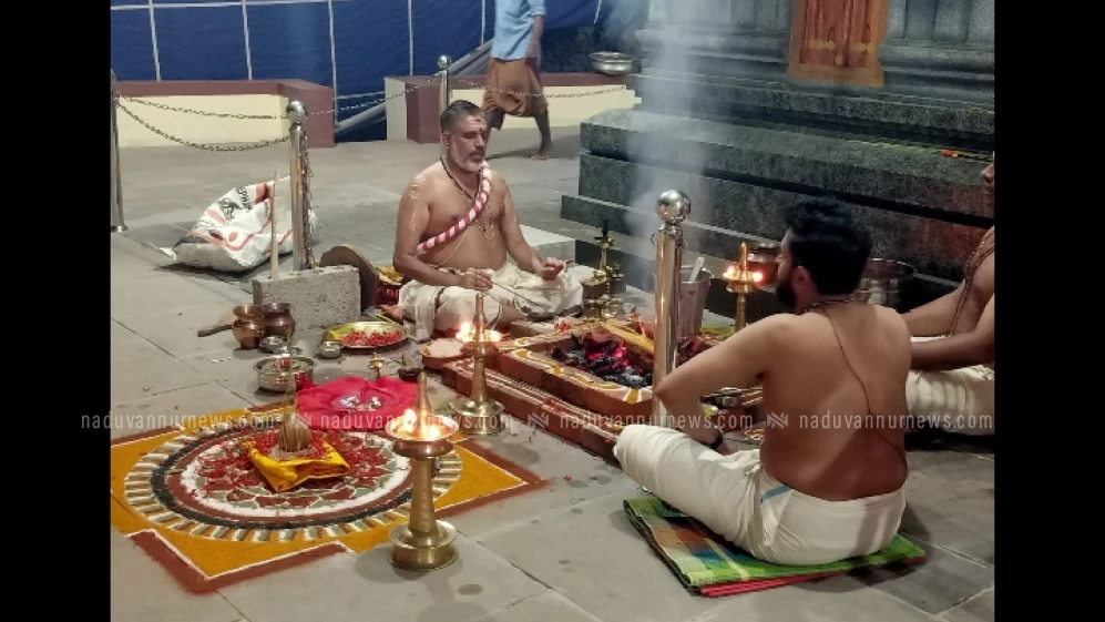  ആവള തറമ്മൽ ശ്രീ അയ്യപ്പ ക്ഷേത്രത്തിലെ പുനഃപ്രതിഷ്ഠക്ക് ഭക്തി നിർഭരമായ തുടക്കം