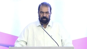 പഠനഭാരമുണ്ടെന്ന് കുട്ടികളുടെ പരാതി; പത്താംക്ലാസിൽ സിലബസ് 25 ശതമാനം കുറയ്ക്കുമെന്ന് വിദ്യാഭ്യാസമന്ത്രി