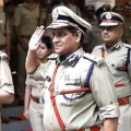 പോലീസ് ഡ്യൂട്ടി സമയത്ത് മാത്രമേ യൂണിഫോം ധരിക്കേണ്ടതുള്ളു. നിർദ്ദേശങ്ങളുമായി ഡി ജി പി