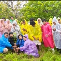 വയനാട് മുനീശ്വരൻ കുന്നിൽ വാകയാട് എച്ച് എസ് എസ്  വിദ്യാർത്ഥികളും അധ്യാപകരും സന്ദർശിച്ചു