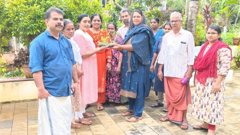  അരിക്കുളം പഞ്ചായത്തിൽ പച്ചക്കറി കൃഷി ഗ്രാമ പഞ്ചായത്ത് പ്രസിഡന്റ് പി പി രമണി  ഉദ്ഘാടനം ചെയ്തു.