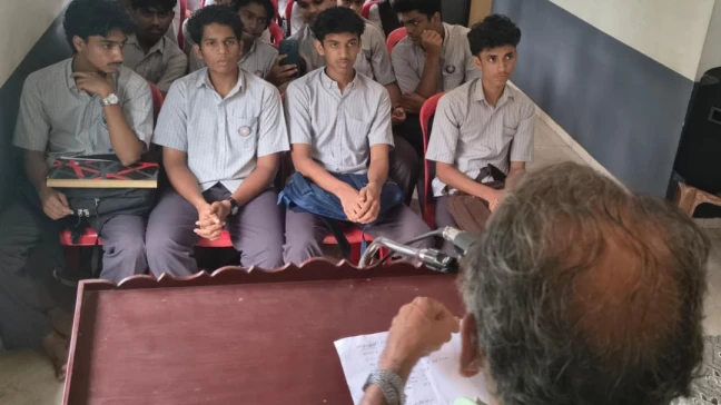 വായന പക്ഷാചരണത്തിന്റെ ഭാഗമായി എൻ എസ് എസ് വോളണ്ടിയേഴ്സ് രാമുണ്ണി മാസ്‌റ്റർ ഗ്രന്ഥാലയം സന്ദർശിച്ചു.