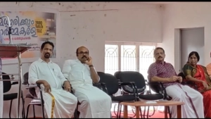 
                        മധുരിക്കും ഓര്‍മകളെ പൂര്‍വവിദ്യാര്‍ഥി സംഗമം കൃഷ്ണൻ കൂവിൽ ഉദ്ഘാടനം ചെയ്തു.