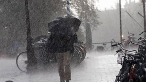 
                        ഇന്നും ശക്തമായ മഴയ്ക്ക് സാധ്യത അഞ്ചു ജില്ലകളിൽ മഞ്ഞ അലേർട്ട്