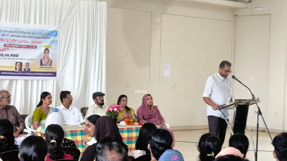  ഈസ്റ്റ്ഹിൽ ഗവ.ഹയർ സെക്കണ്ടറി സ്കൂളിൽ എസ് എസ് എൽ സി, പ്ലസ്ടു ഉന്നത വിജയികളെ അനുമോദിച്ചു.