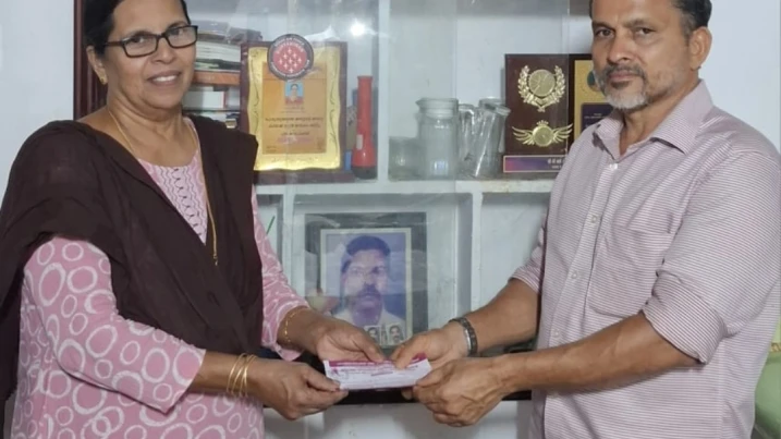  ഗീത ചികിത്സാ സഹായ നിധി ഫുട്ബോൾ  ടൂർണമെന്റ്, സംഭാവന ടിക്കറ്റ് വിതരണം ഉദ്ഘാടനം ചെയ്തു.