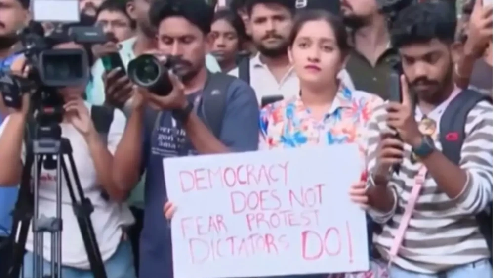  ഡൽഹിയിലെ വിദ്യാർത്ഥി പ്രക്ഷോഭത്തിന് പിന്തുണയുമായി കലാസംസ്കാരിക പ്രവർത്തകർ