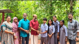 ഡോ. പി.സുരേഷിന്  ആദരവായി മറതി സ്മൃതിമരം നൽകി സ്മാർട്ട്  പാലോറ