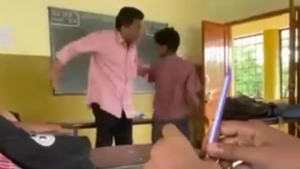 
                        ഒമ്പതാം ക്ലാസ് വിദ്യാർത്ഥിക്ക് അധ്യാപകന്റെ മർദ്ദനം