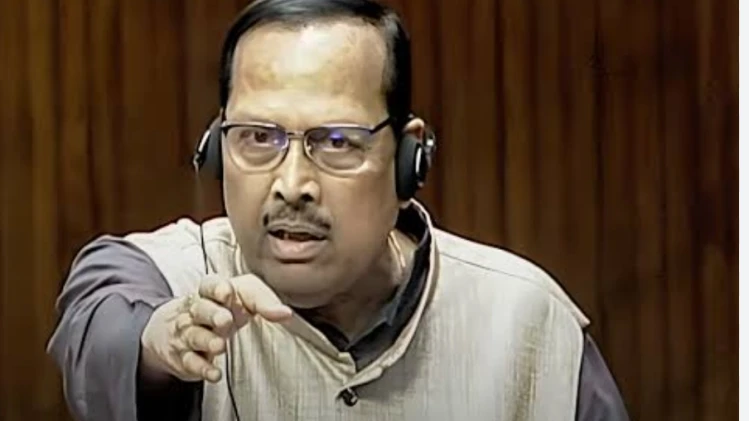  തൃണമൂൽ എം പി സുഖേന്ദു ശേഖർ റോയി രാജി വെച്ചു.