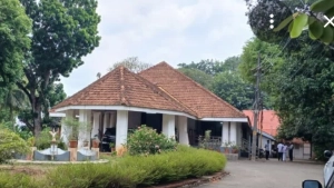 പിണറായി വിജയൻ കന്റോൺമെന്റ് ഹൗസിലേക്ക്.