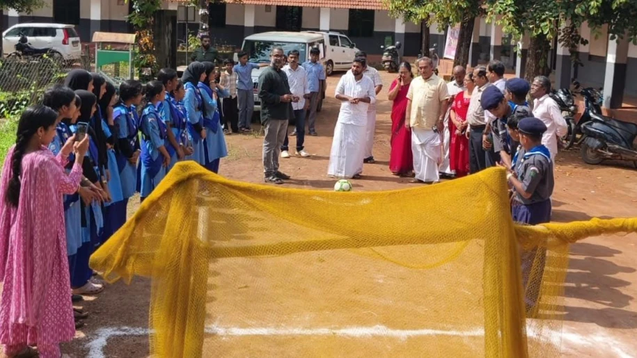 ഗോൾ ഈസ് തൂഫാൻ ലഹരി വിരുദ്ധ പോരാട്ടം വി ടി  സൂരജ് ഉദ്ഘാടനം ചെയ്തു
