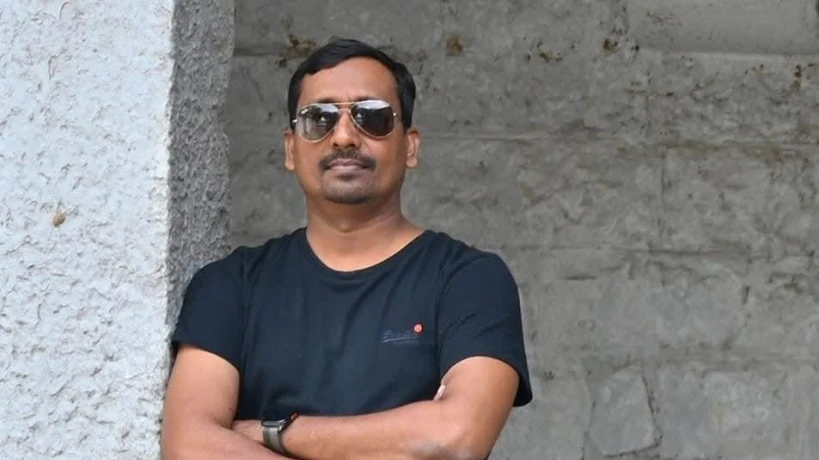  ഡോക്ടറേറ്റ് നേടി.