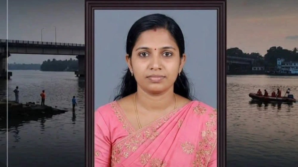  യുവതി ചാലിയാറിൽ ചാടി ആത്മഹത്യ ചെയ്തു.