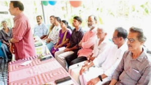 മുതിർന്ന പൗരന്മാർക്കൊപ്പം ജനപ്രതിനിധികളും ചേർന്ന് കുറുവങ്ങാട് വേറിട്ടൊരു പരിപാടി 