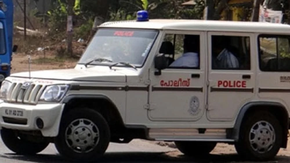  പ്ലസ്ടു വിദ്യാർഥിയെ കെട്ടിയിട്ട് മർദിച്ചെന്ന് പരാതി; പെൺകുട്ടിയടക്കം 5 പേർക്കെതിരേ കേസ്