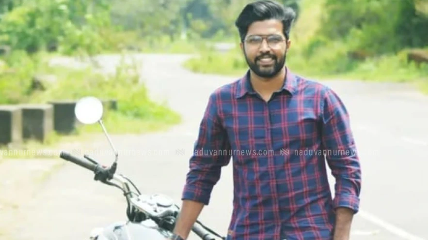  മരക്കൊമ്പ് കാറിനു മുകളിൽ വീണ് ചികിത്സയിലായിരുന്ന മേപ്പയൂർ സ്വദേശി മരിച്ചു