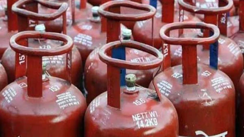  നിങ്ങള്‍ക്ക് 14.2 കിലോ ഗ്യാസ് സിലിണ്ടറാണോ കിട്ടുന്നത്; അടുത്ത തവണ അത്രയും കിട്ടിയേക്കില്ല
