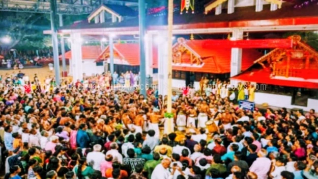 മടപ്പള്ളി അറക്കൽ കടപ്പുറത്ത് ഭഗവതി ക്ഷേത്ര പൂരം മഹോത്സവത്തിന് കൊടിയിറക്കം