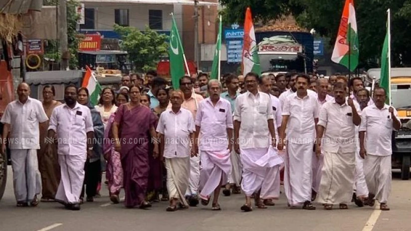 ഐക്യ ജനാധിപത്യമുന്നണി കൂട്ടാലിടയിൽ ആഹ്ലാദപ്രകടനം നടത്തി