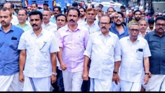  യു.ഡി.എഫ് താമരശ്ശേരിയില്‍ പ്രതിഷേധ പ്രകടനം നടത്തി