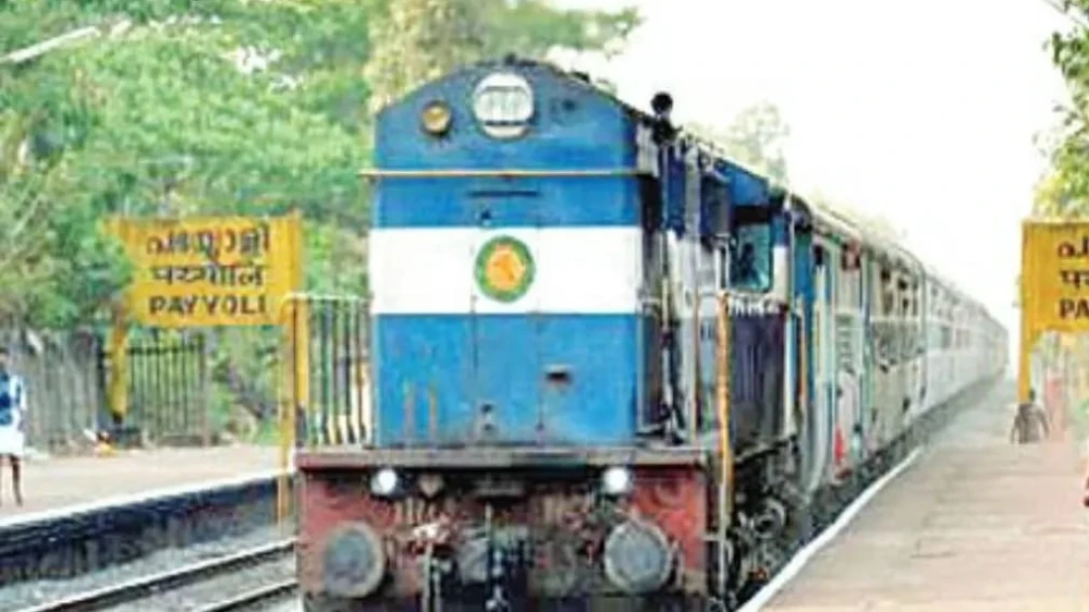  പയ്യോളിയിൽ ട്രെയിനിടിച്ച് യുവതി മരിച്ചു; ആളെ തിരിച്ചറിഞ്ഞിട്ടില്ല
