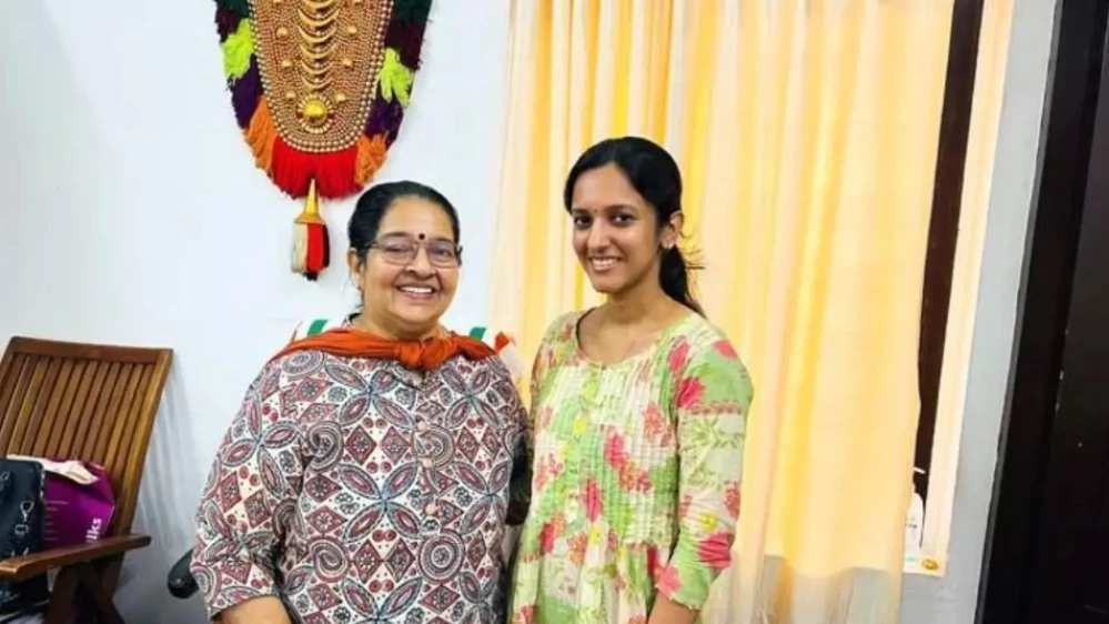  നവീൻ ബാബുവിന്റെ മകൾ ഫുഡ് സേഫ്റ്റി ഓഫീസറായി ചുമതലയേറ്റു.