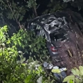 ചിപ്പിലിത്തോട്–തുഷാരഗിരി റൂട്ടിൽ കാർ കൊക്കയിലേക്ക് മറിഞ്ഞ്  ഒരാൾ മരിച്ചു.