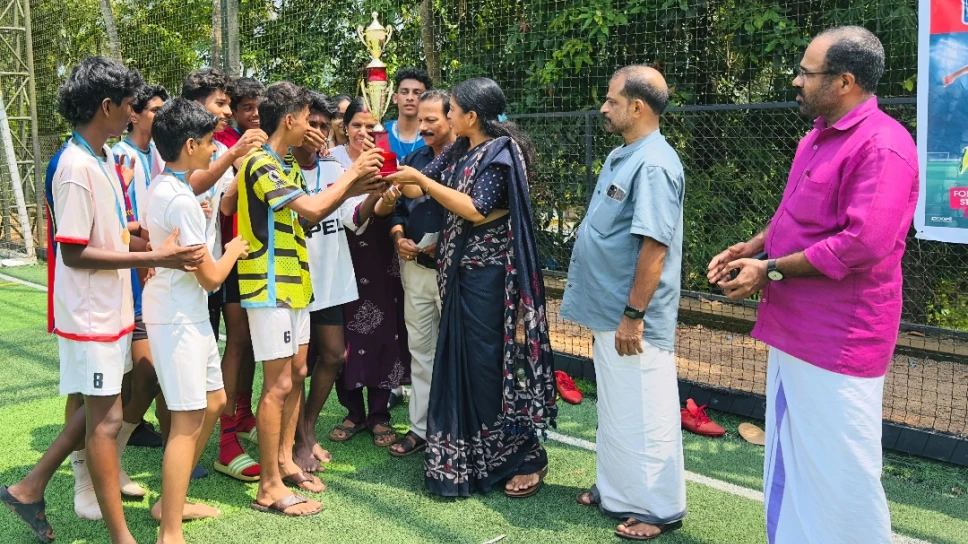 ഗായത്രി കോളജ് നടുവണ്ണൂർ ഫൂട്ബോൾ ടൂർണ്ണമെൻ്റ് സംഘടിപ്പിച്ചു