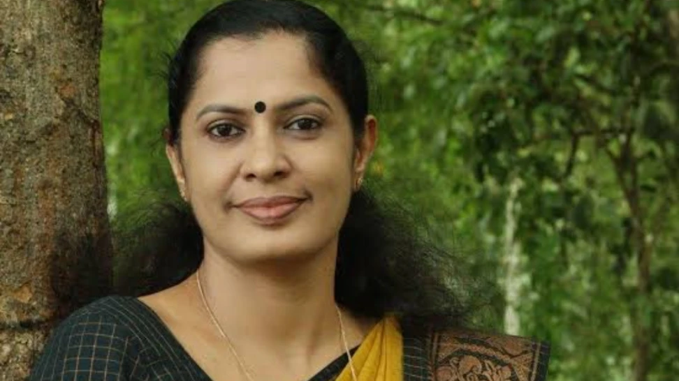  മുൻ കണ്ണൂർ ജില്ലാ പഞ്ചായത്ത് പ്രസിഡന്‍റ് പി പി ദിവ്യക്കെതിരെ വിജിലൻസ് അന്വേഷണം