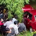 വൈത്തിരിയിൽ കാർ  തോട്ടിലേക്ക് മറിഞ്ഞുണ്ടായ അപകടത്തിൽ നാലു വയസുകാരി മരിച്ചു.