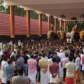 കൊല്ലം പിഷാരികാവ് ആരോപണ വിധേയയായ ജീവനക്കാരിയെ തിരിച്ചെടുത്തു.