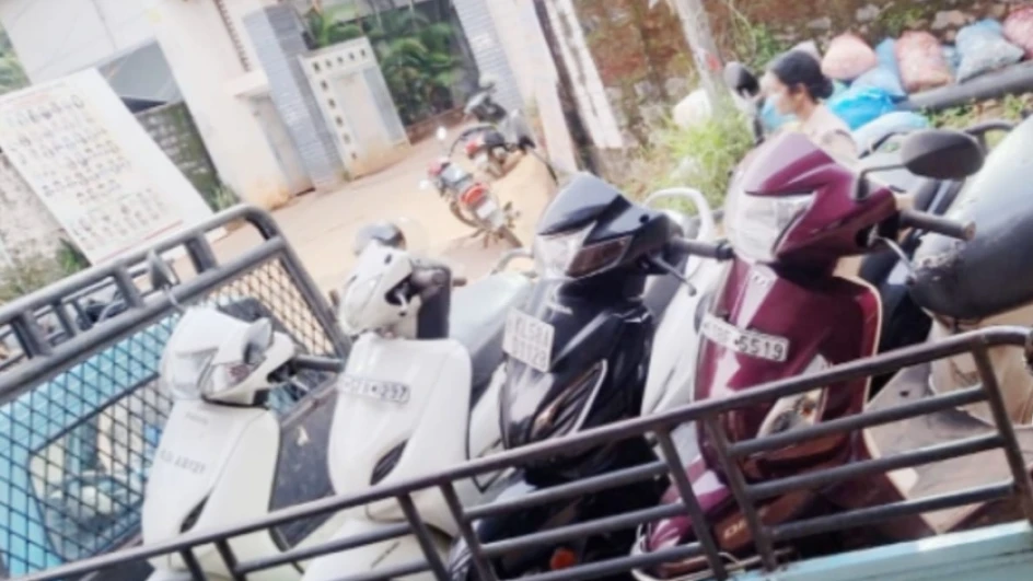 കുട്ടി ഡ്രൈവർമാർക്ക് പൂട്ടിടാൻ മഫ്തിയിലും പോലീസ്
