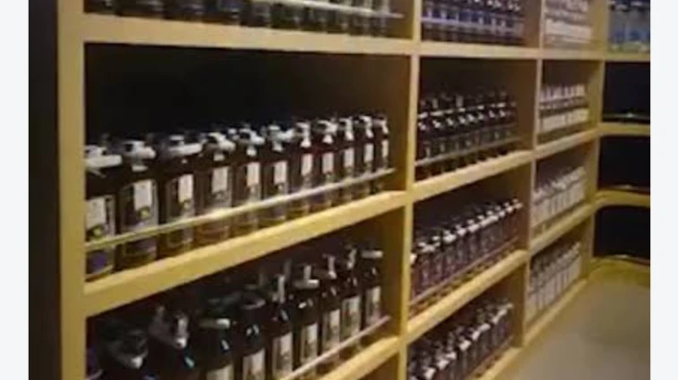  മദ്യം വാങ്ങാൻ ആധാർ കാർഡ് നിർബന്ധം