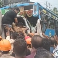 കുറ്റ്യാടിയിൽ ബസ്സും ലോറിയും കൂട്ടിയിടിച്ച് നിരവധി പേർക്ക് പരിക്ക്