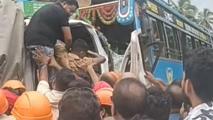 കുറ്റ്യാടിയിൽ ബസ്സും ലോറിയും കൂട്ടിയിടിച്ച് നിരവധി പേർക്ക് പരിക്ക്