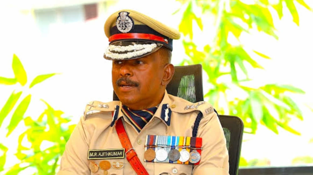 സസ്പെൻഷനിലുള്ള എം ആർ അജിത് കുമാറിന്  അധിക ചുമതല