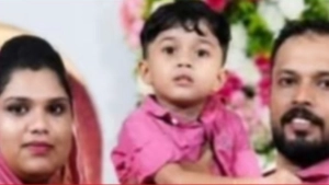 കാർ ബൈക്കിൽ ഇടിച്ച് അപകടം മൂന്നുപേർ മരിച്ചു