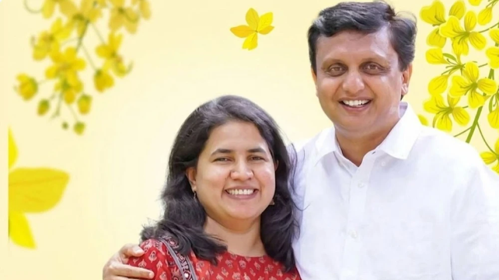 നാമനിർദ്ദേശ പത്രികയിൽ വിവരങ്ങൾ മറച്ചു വച്ചതിന് മുഹമ്മദ് റിയാസും വീണയും കോടതിയിൽ നേരിട്ട് ഹാജരാവണം
