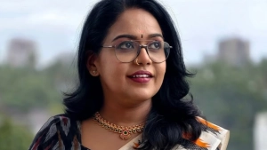 
                        വിദ്വേഷ പരാമർശം ബിഗ് ടിവി അവതാരക അപർണ കുറുപ്പിനെതിരെ കേസ്
